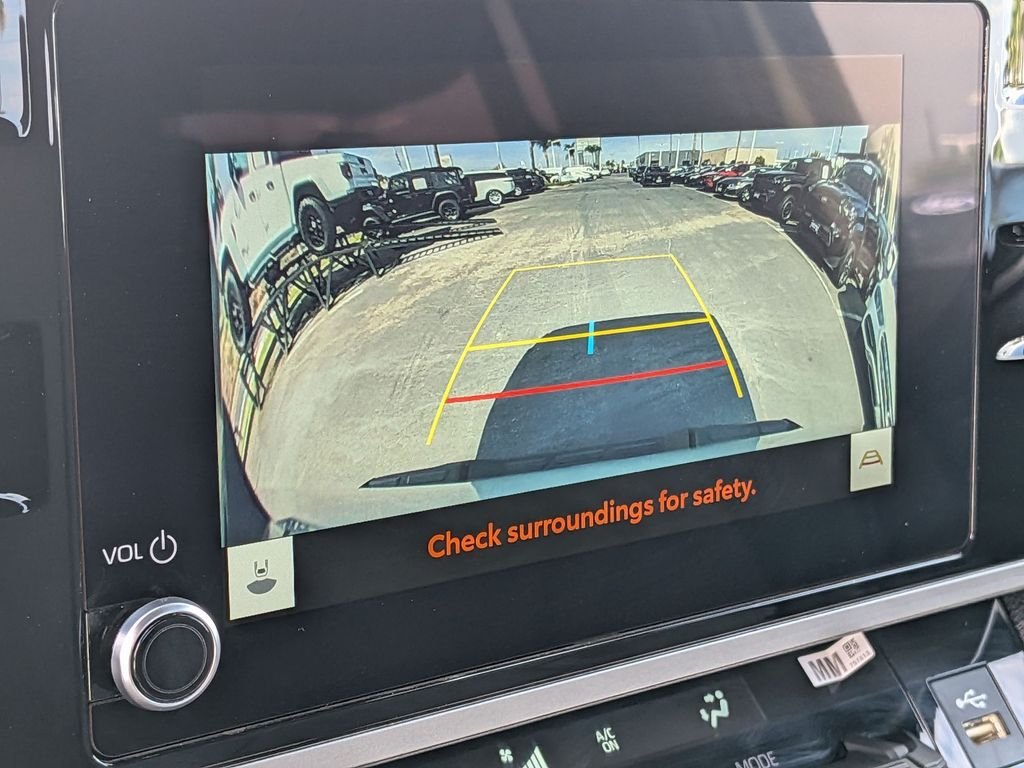 2025 Toyota Tundra SR5 - Photo 22