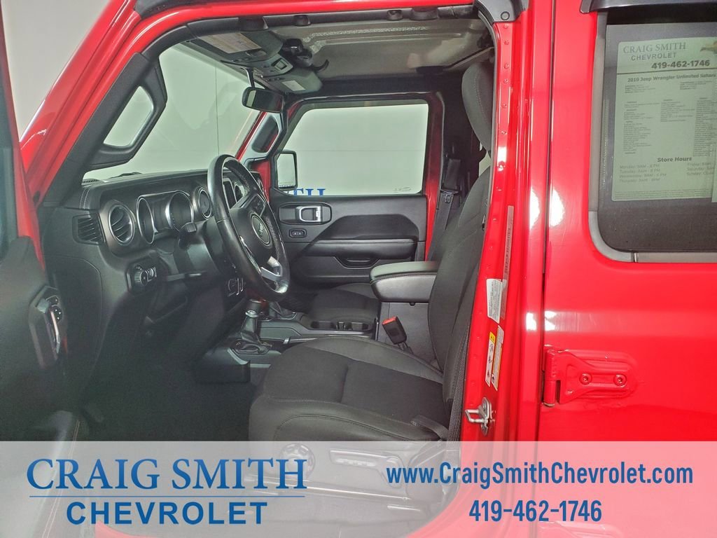 Used 2019 Red Jeep Sahara image 10
