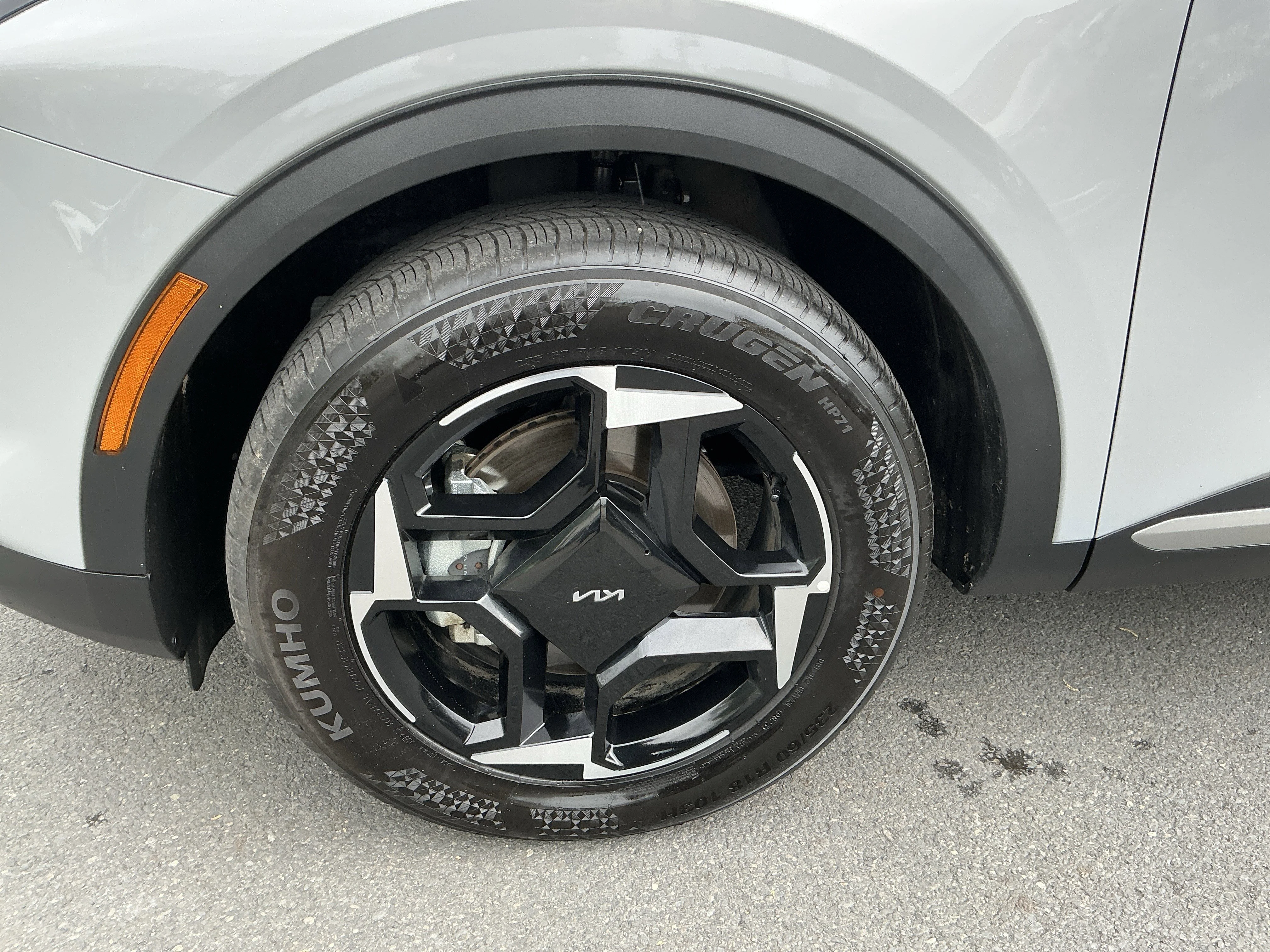 2026 Kia Sportage EX - Photo 9