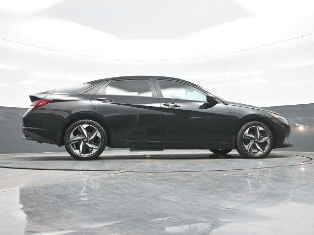 Used 2023 Black Hyundai SEL image 25