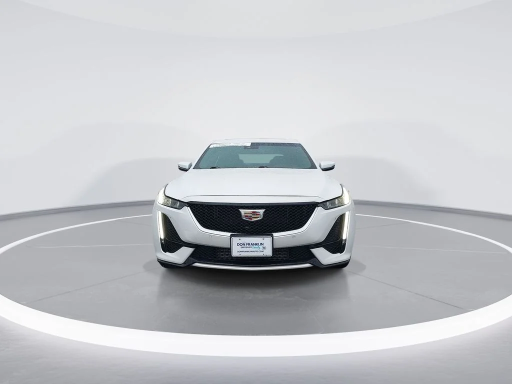 Used 2022 White Cadillac Sport image 3