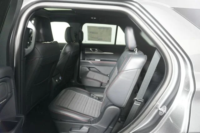 New 2027 Carbonized Gray Metallic Ford ST-Line image 27
