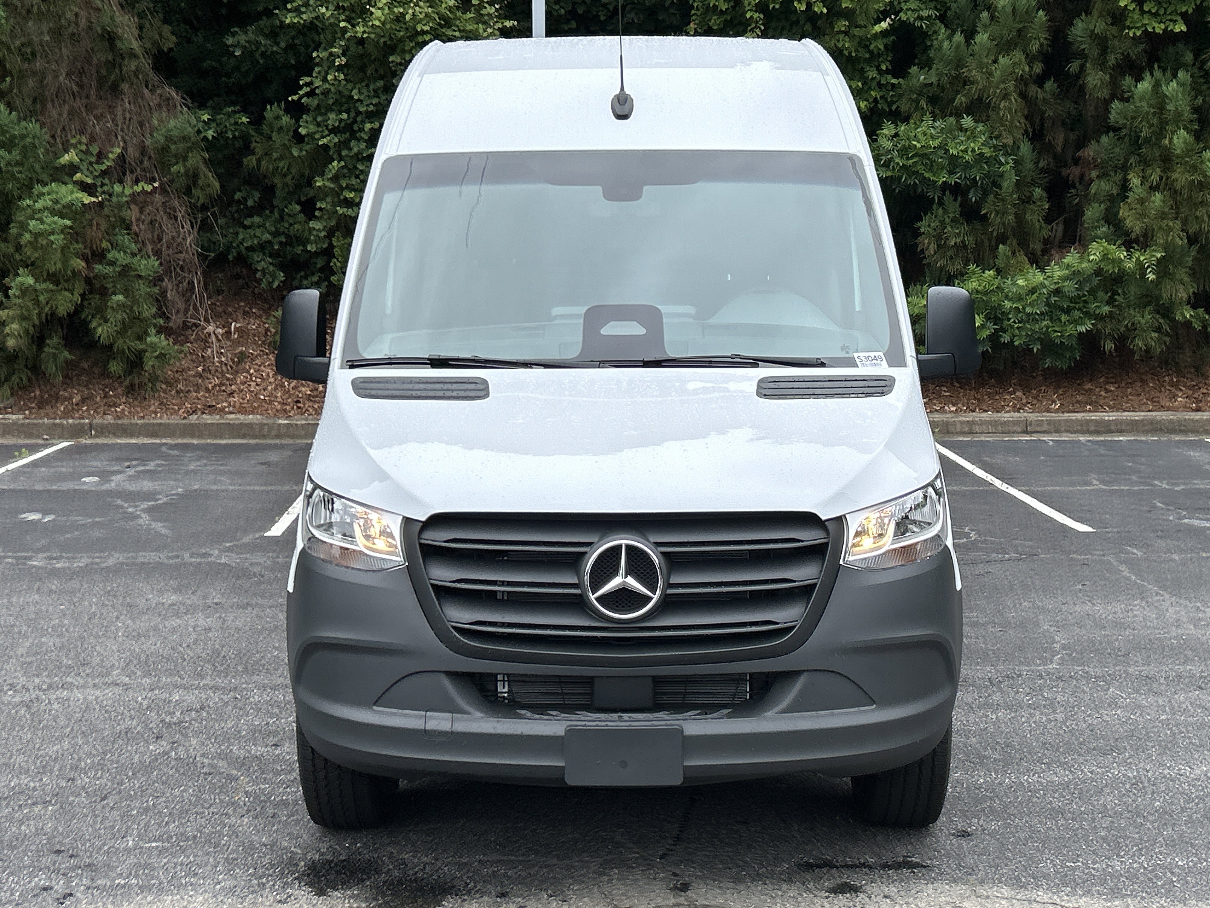 New 2026 Arctic White Mercedes-Benz 2500 High Roof I4 Diesel 170 RWD image 3