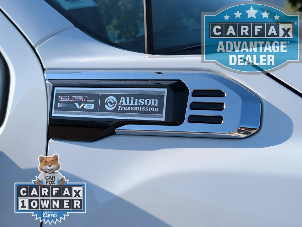 Used 2024 Summit White GMC Pro image 31