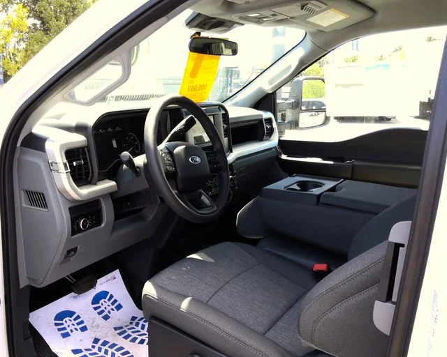 New 2026 Oxford White Ford XL image 16