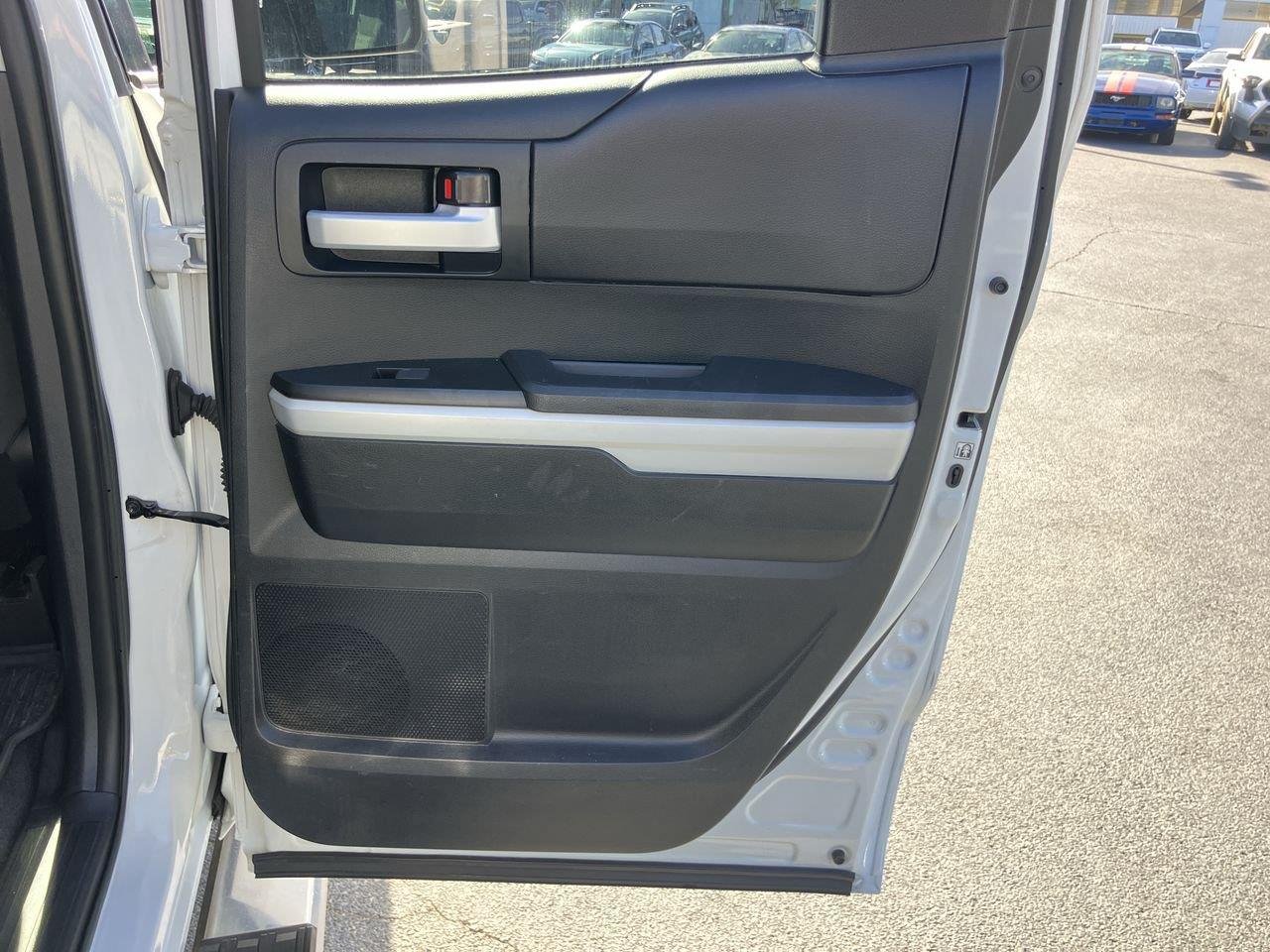 Used 2017 White (Super White) Toyota SR5 Double Cab 6.5 FT. image 25