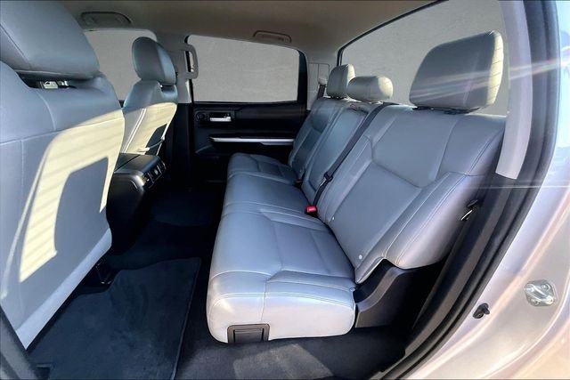 Used 2014 Silver Toyota SR5 image 22