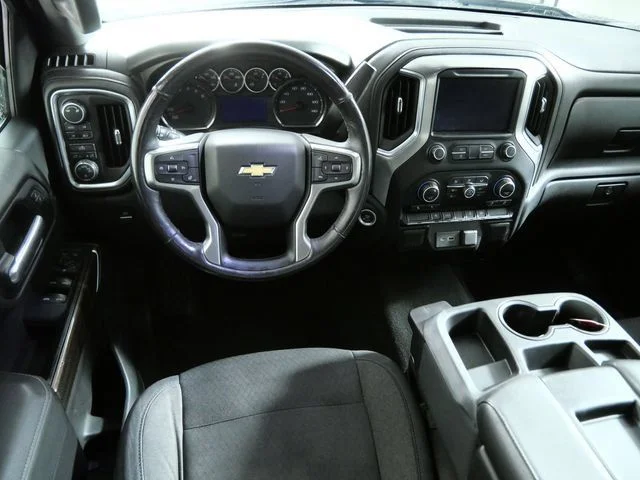 Used 2019 Black Chevrolet LT image 4