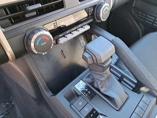 2026 Toyota Tacoma SR5 - Photo 13