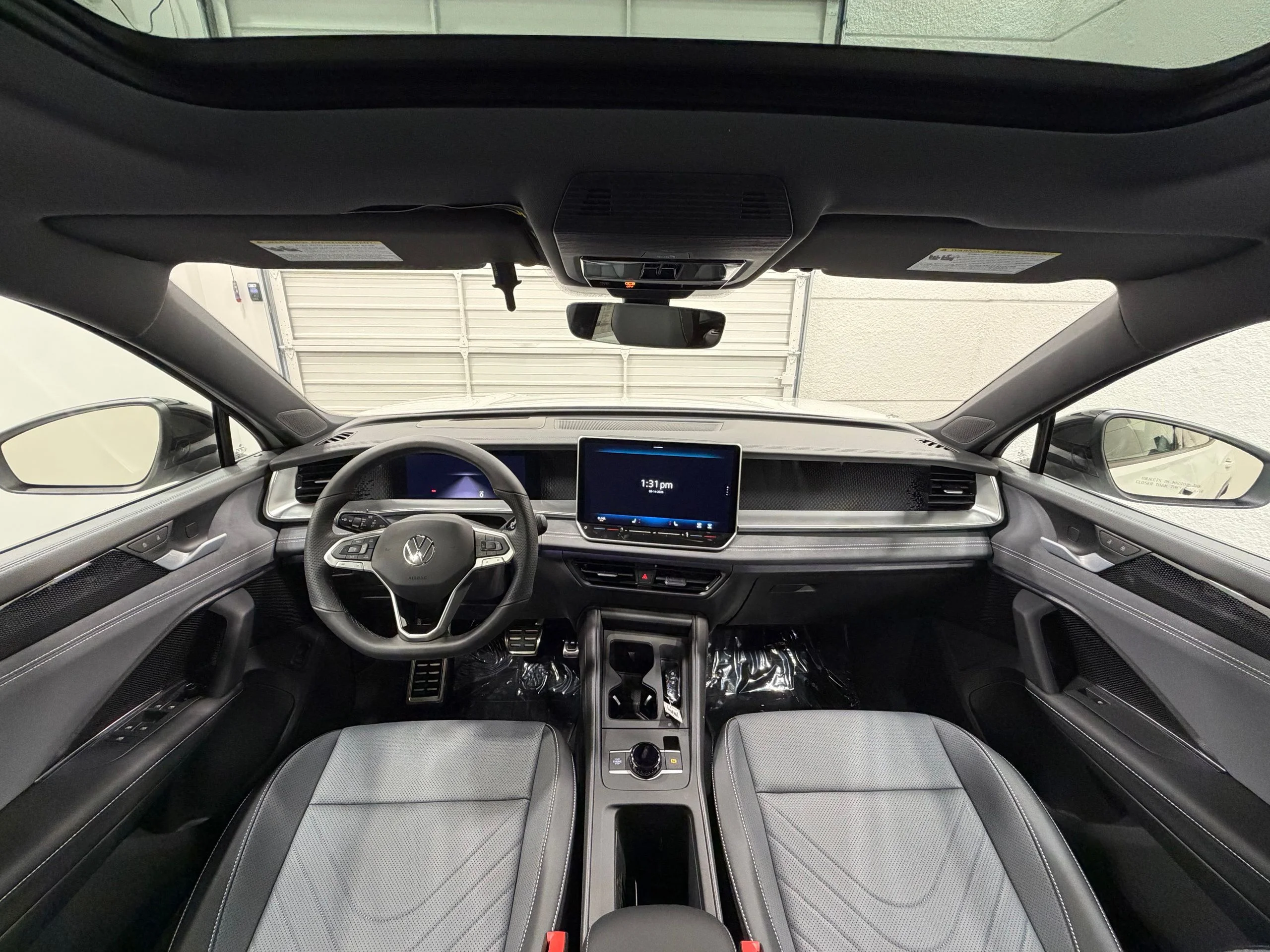 New 2026 White Volkswagen SE R-Line Black image 32