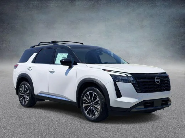 2026 Nissan Pathfinder Platinum 4WD's photo