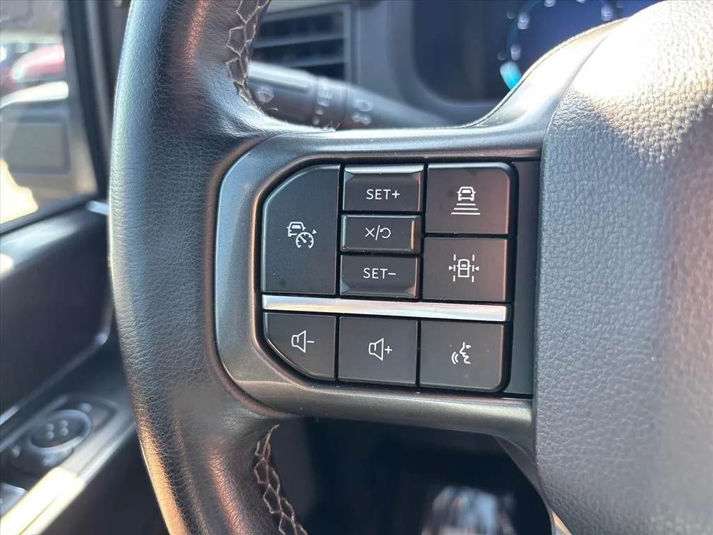 Used 2024 Black Ford XLT image 32