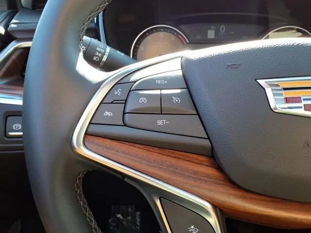 Used 2025 Stellar Black Metallic Cadillac Premium Luxury image 27