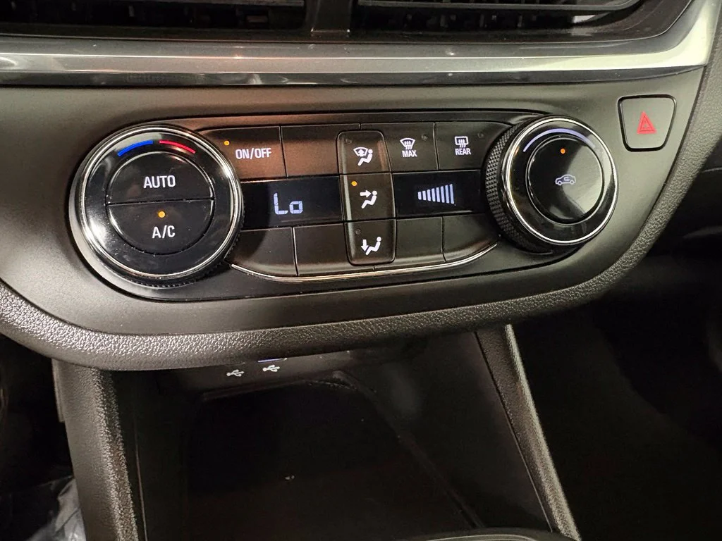 Used 2026 White Buick Preferred image 31