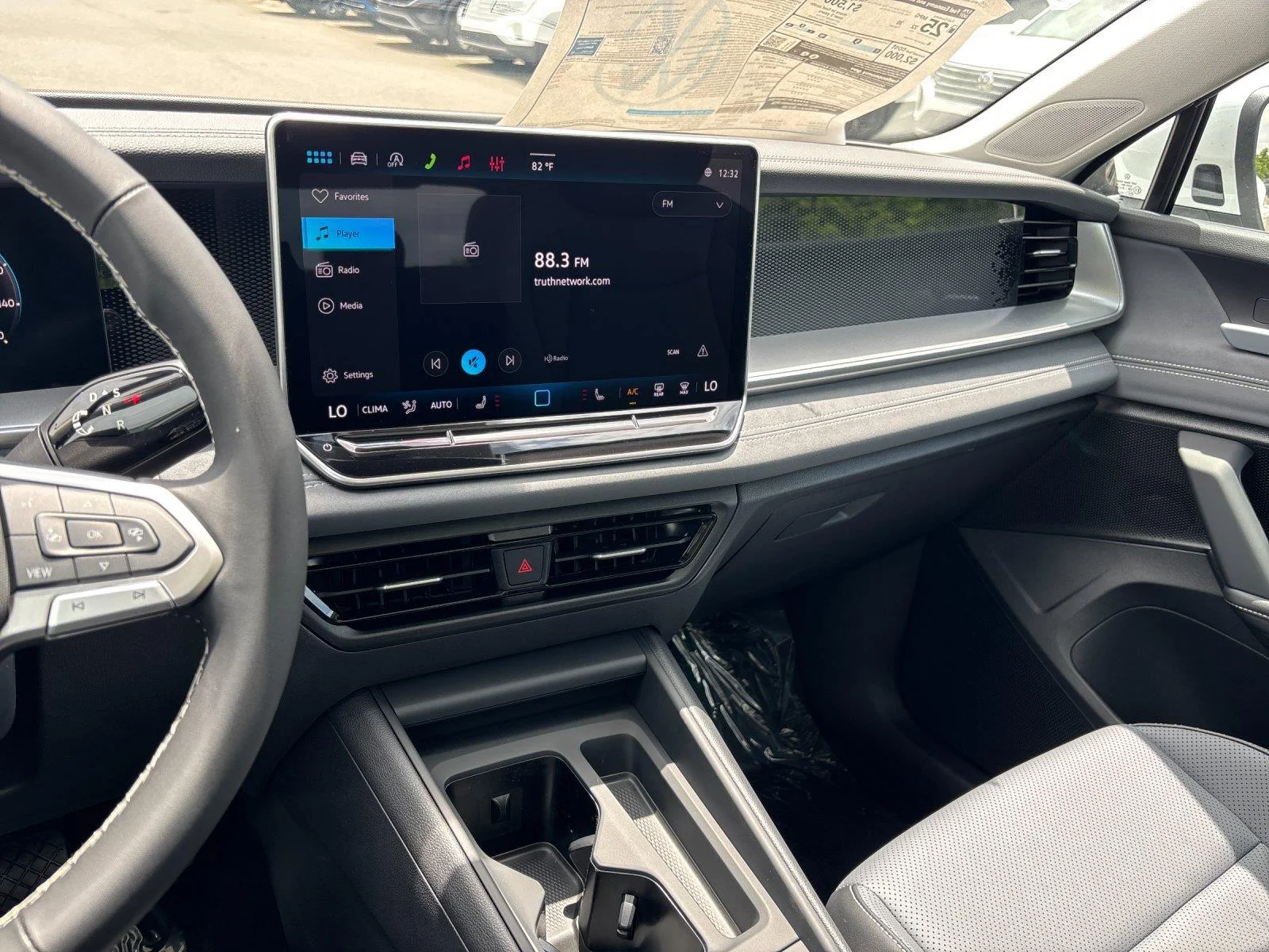 New 2026  Volkswagen SE image 28