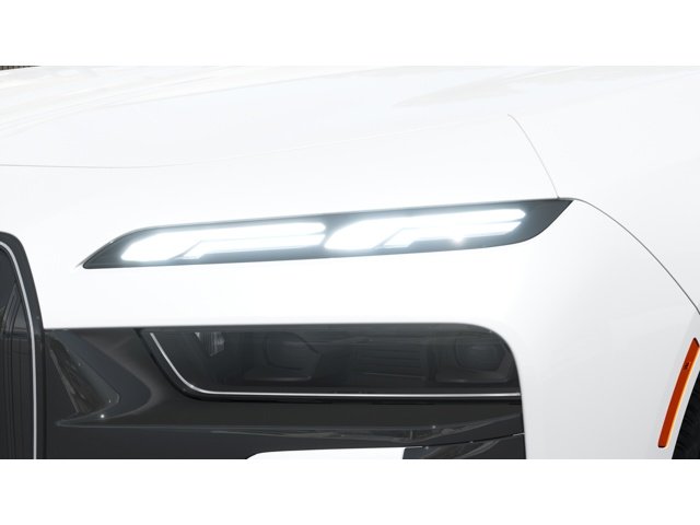New 2026 Mineral White Metallic BMW 750e xDrive image 6