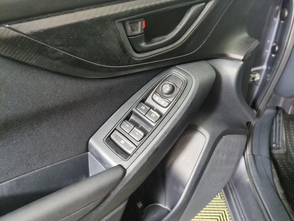 Used 2019 Gray Metallic Subaru 2.0i Premium image 11
