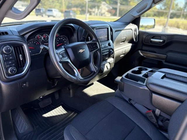 Used 2020 Gray Chevrolet LT image 8