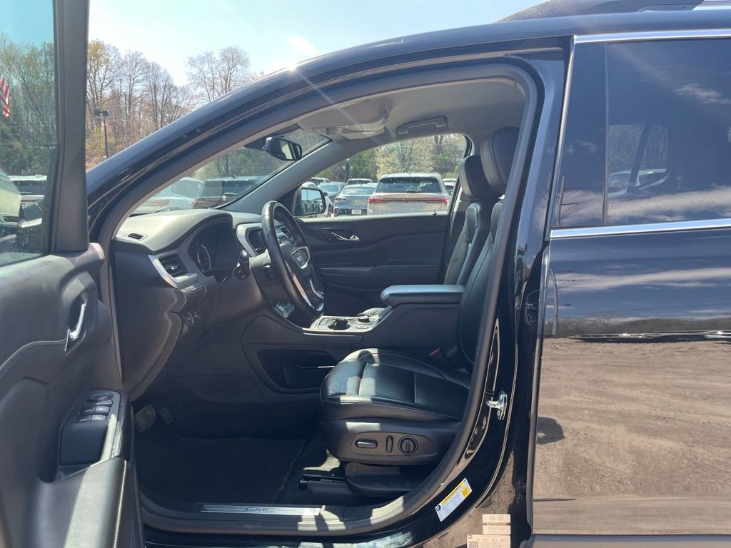 Used 2023 Ebony Twilight Metallic GMC SLT image 18