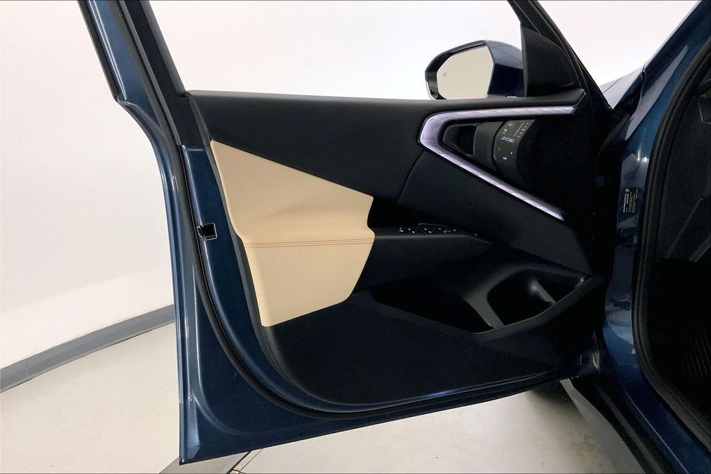 Used 2025 Arctic Race Blue Metallic BMW  image 24