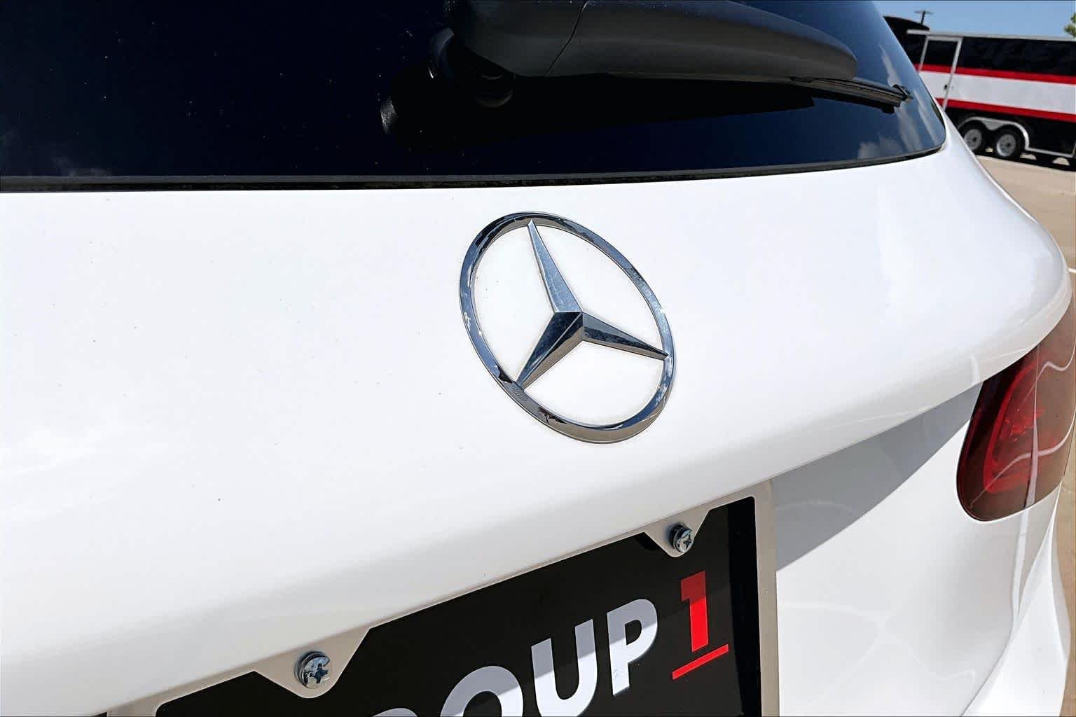 Used 2022 Polar White Mercedes-Benz GLC 300 image 10