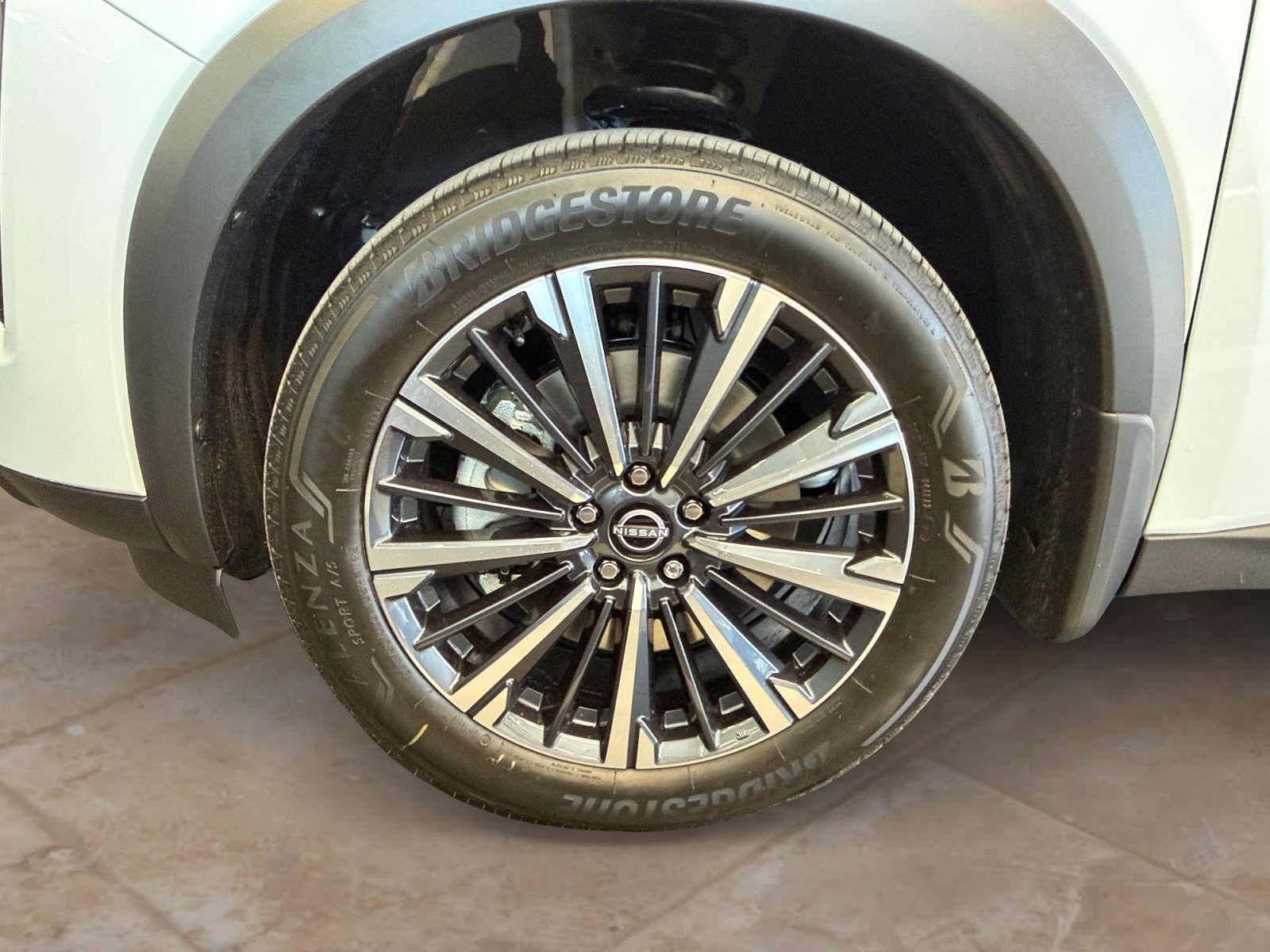 New 2026 Everest White Pearl Tricoat Nissan Platinum image 13