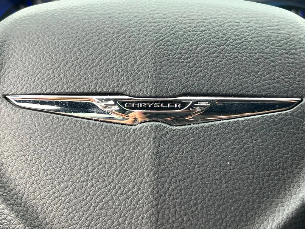 Used 2015 Black Chrysler S image 11