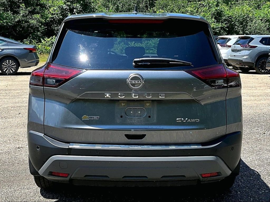 Used 2023 Gray Nissan SV image 5