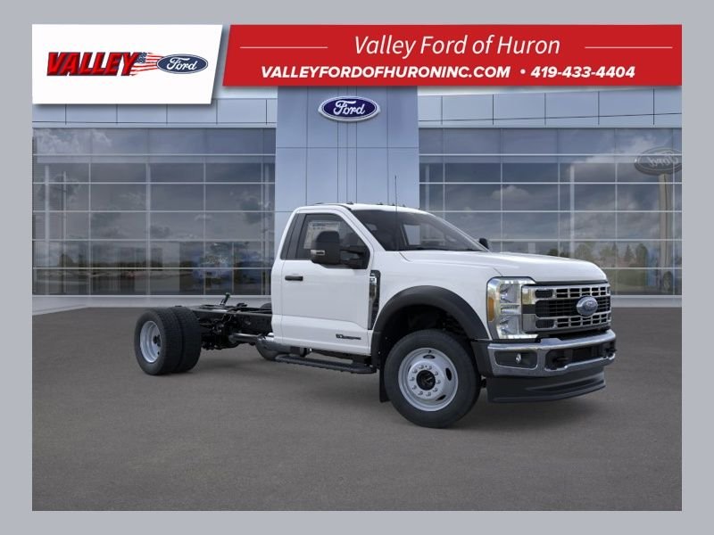 2025 Ford F-550 Super Duty Chassis Cab