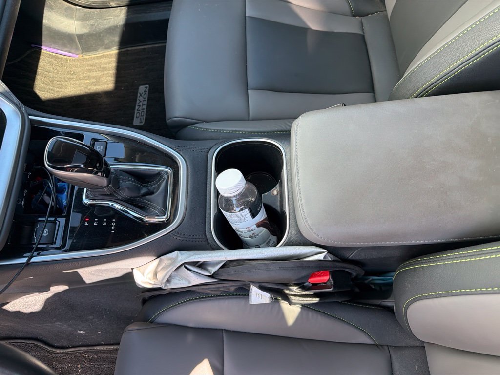 Used 2025 White Subaru Onyx Edition XT image 17