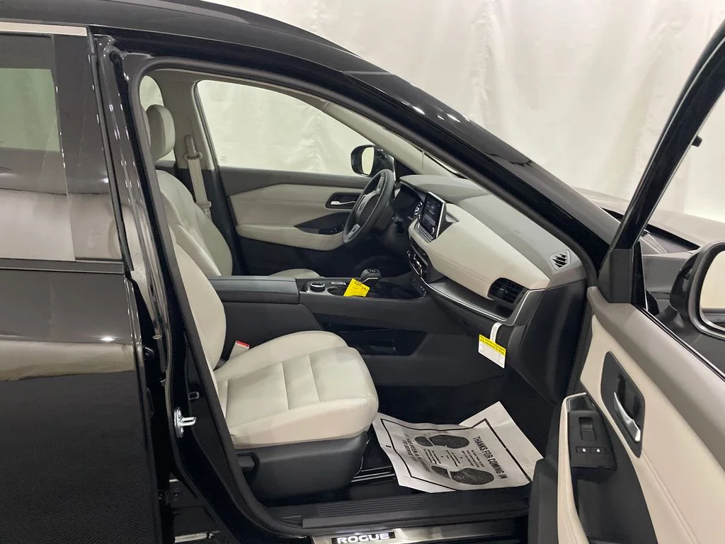 2026 Nissan Rogue Dark Armor - Photo 24