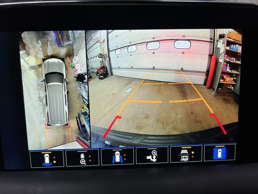 2023 Chevrolet Suburban Z71 - Photo 24