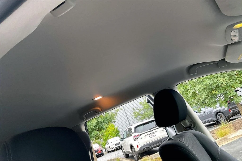 Used 2018 White Nissan SV image 25