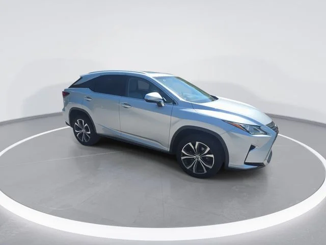 Used 2017  Lexus 350 image 2