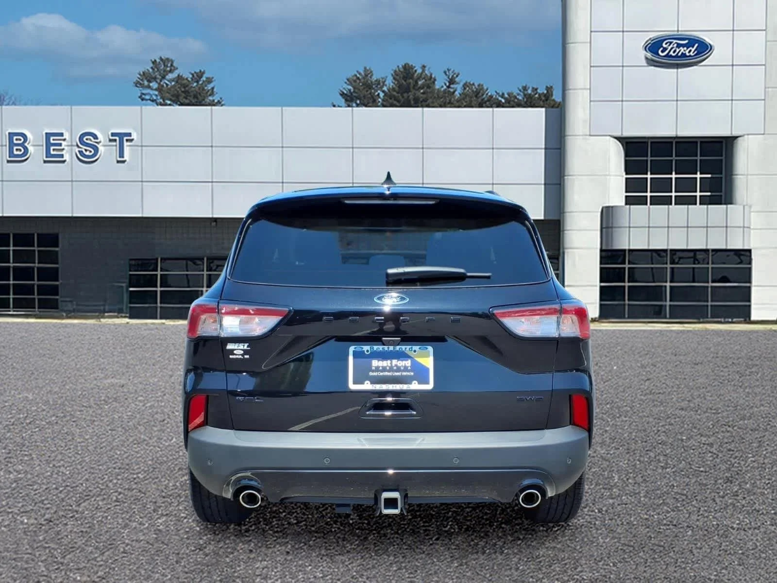 Used 2022 Agate Black Metallic Ford SEL image 5