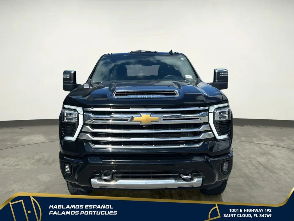 Used 2024 Black Chevrolet High Country image 9
