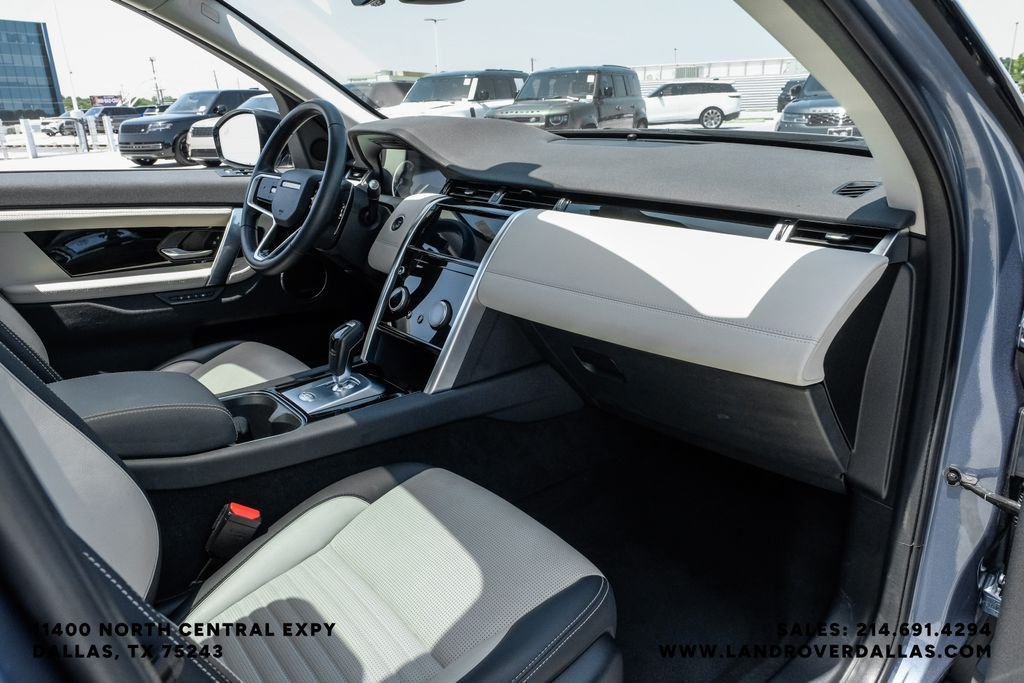 Certified Used 2023 Byron Blue Metallic Land Rover SE R-Dynamic image 12