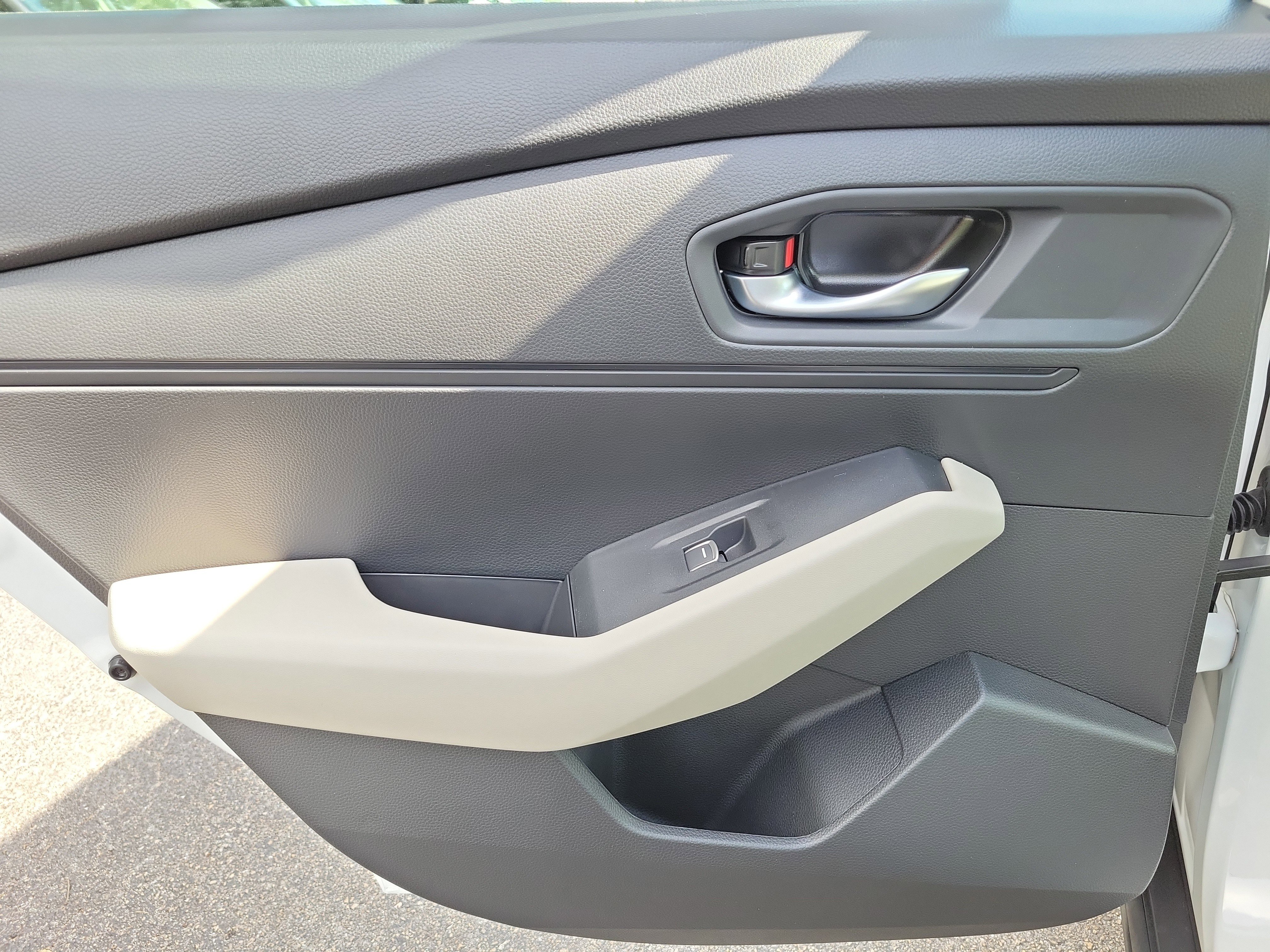New 2026 Platinum White Pearl Honda LX image 13