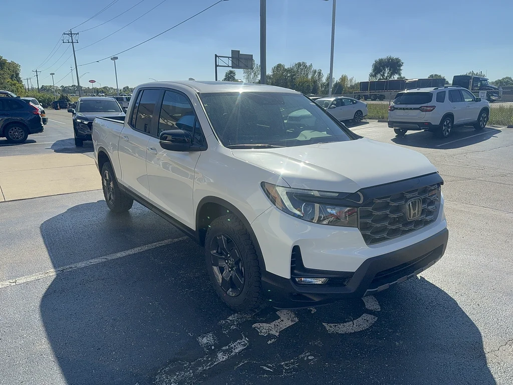 2026 Honda Ridgeline TrailSport, photo 2 of 12