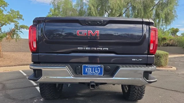 Used 2025 Silver GMC SLT image 27