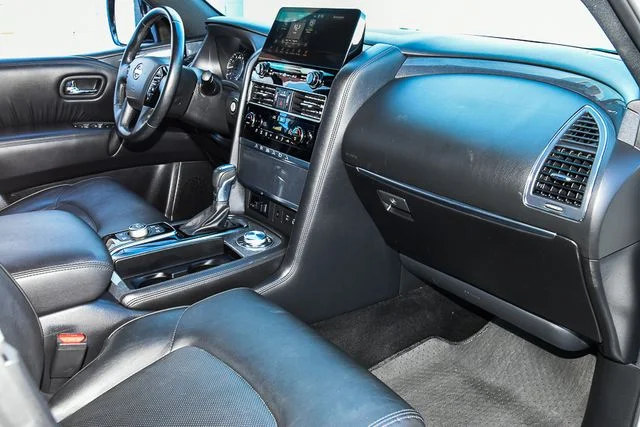 Used 2022 White Nissan SL image 26