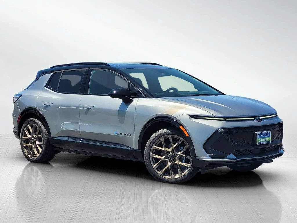 2026 Chevrolet Equinox EV RS eAWD's photo