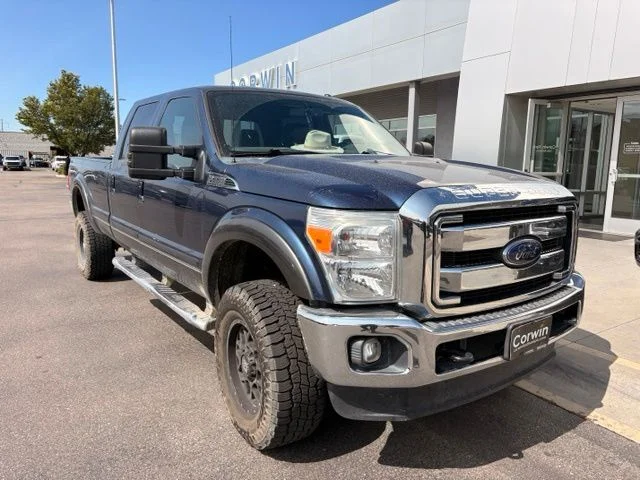 Used 2016  Ford Lariat image 2