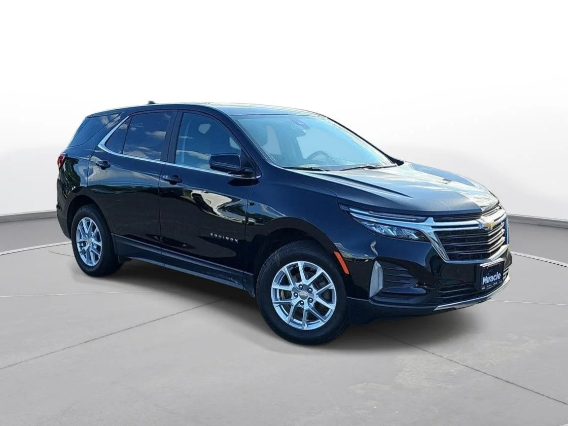 Used 2023 Mosaic Black Metallic Chevrolet LT image 4