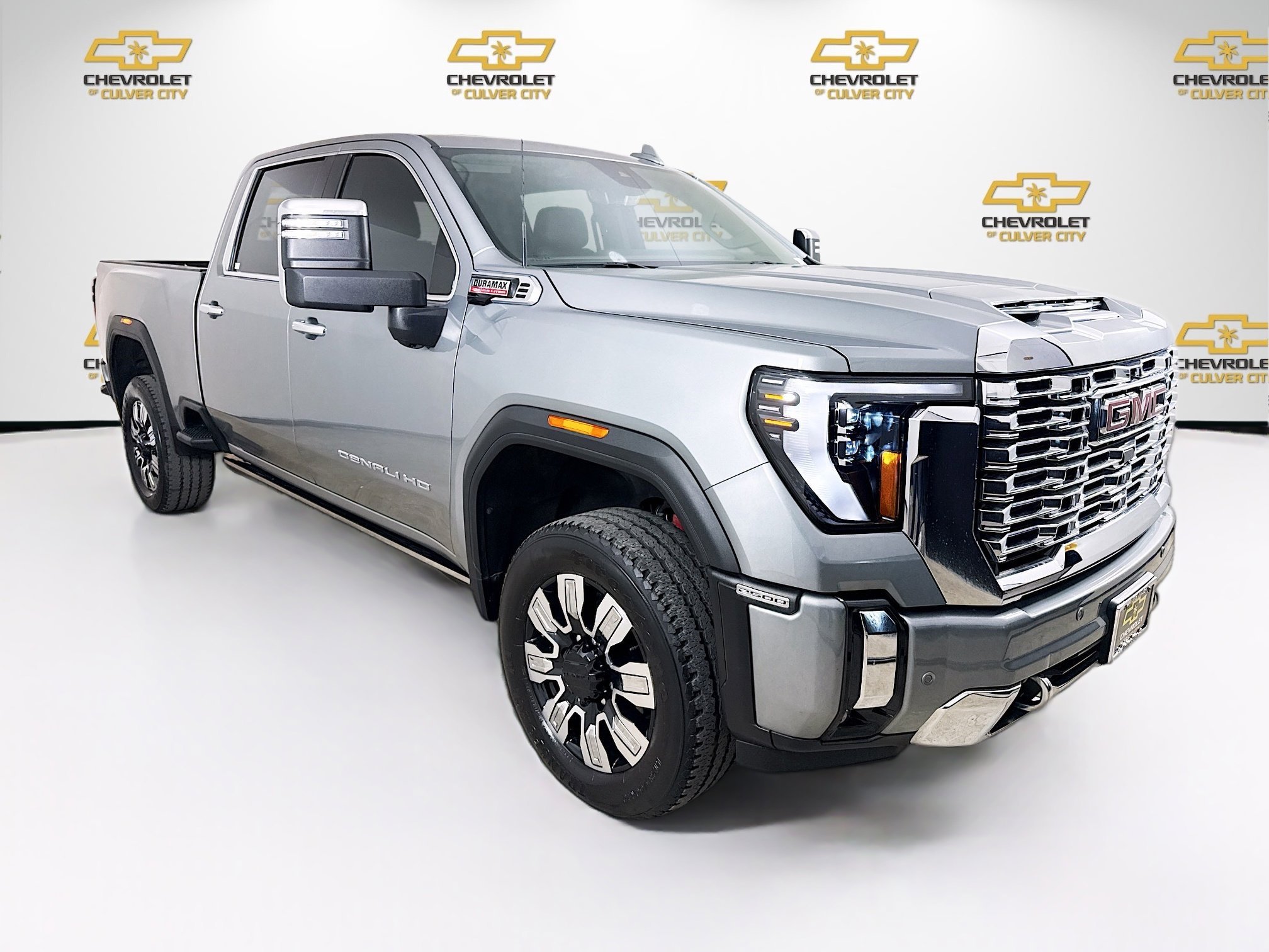 2024 GMC Sierra 4WD Crew Cab Standard Box Denali's photo