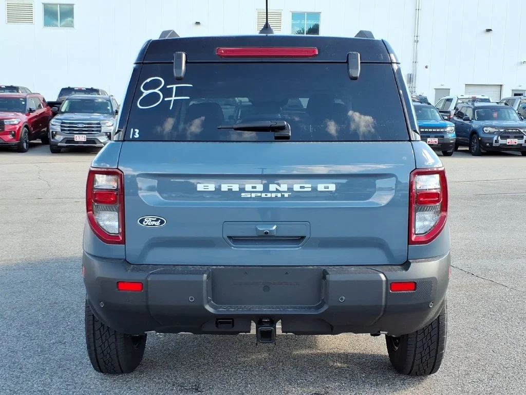 New 2026 Azure Gray Metallic Tri-Coat Ford Badlands image 5