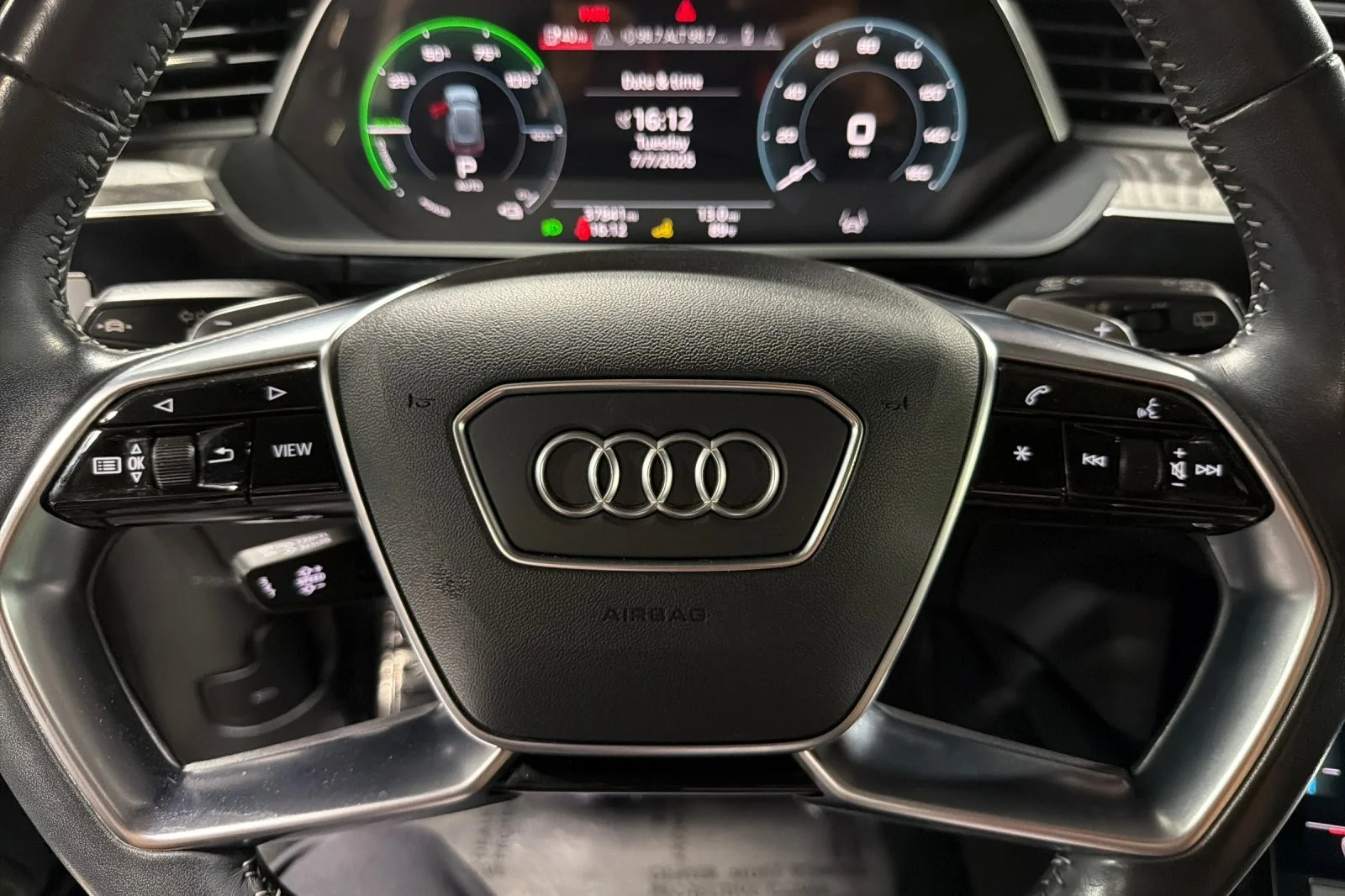 Used 2021 Navarra Blue Metallic Audi Premium quattro image 22