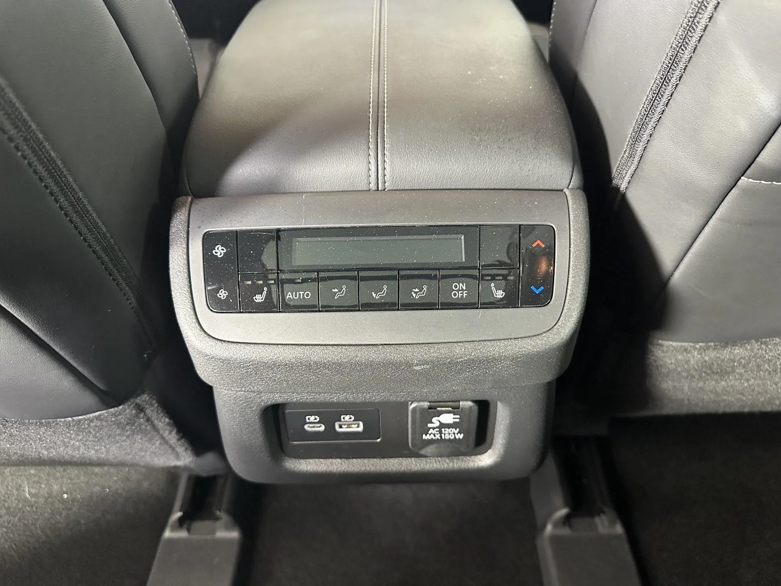 Used 2025 Everest White Pearl Tricoat/Super Black Nissan Platinum image 22