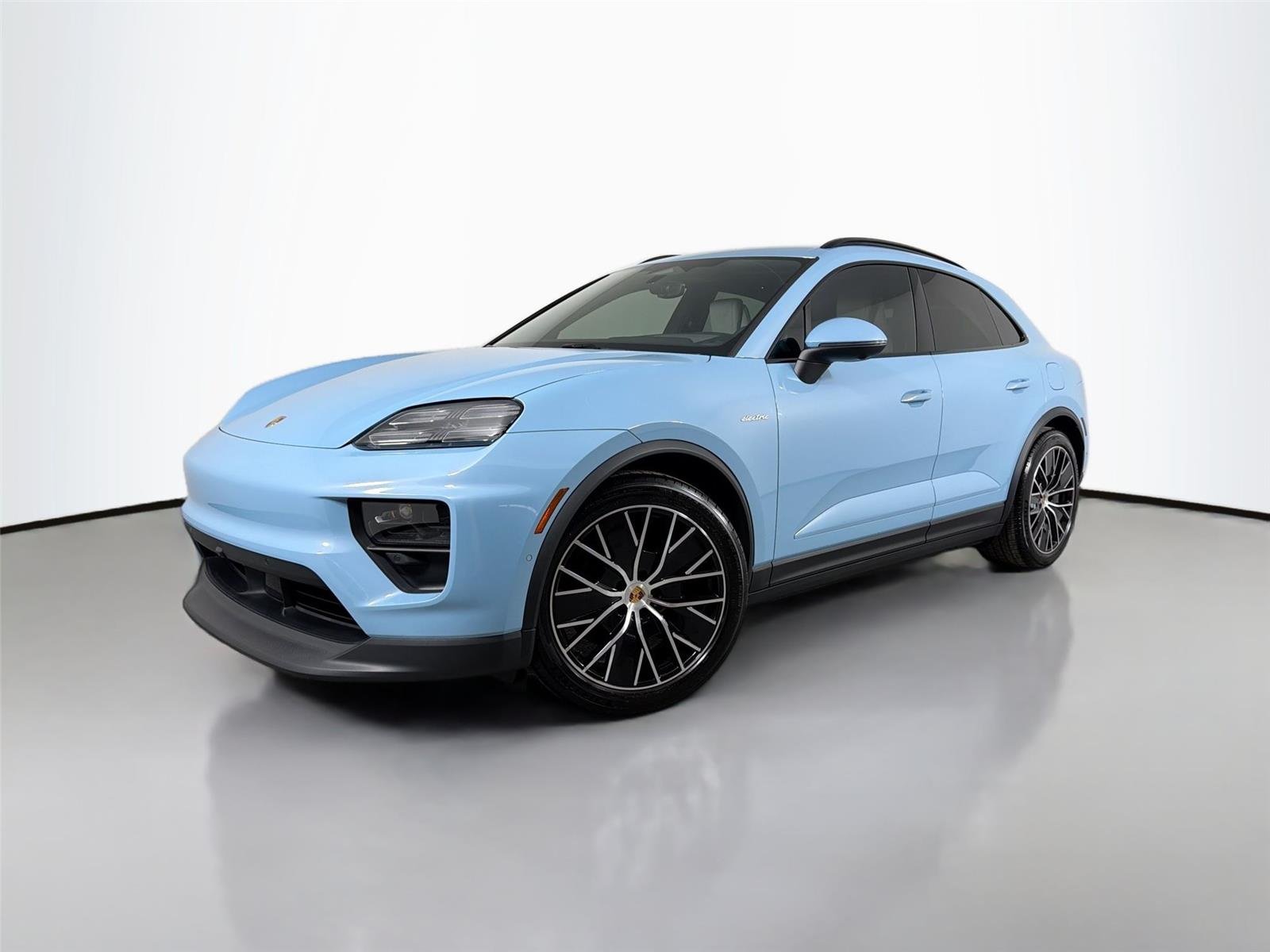 2026 Porsche Macan Macan Electric's photo
