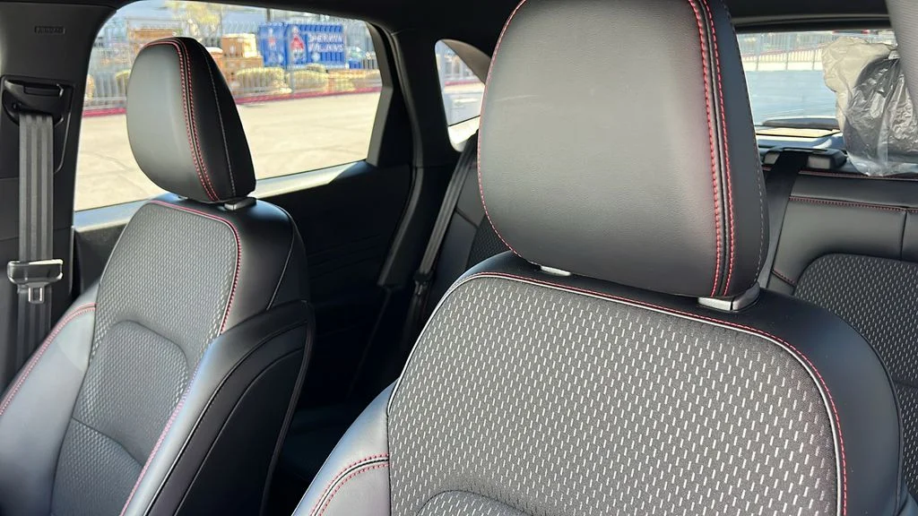 New 2025 Star White Metallic Tri-coat Ford ST-Line image 11